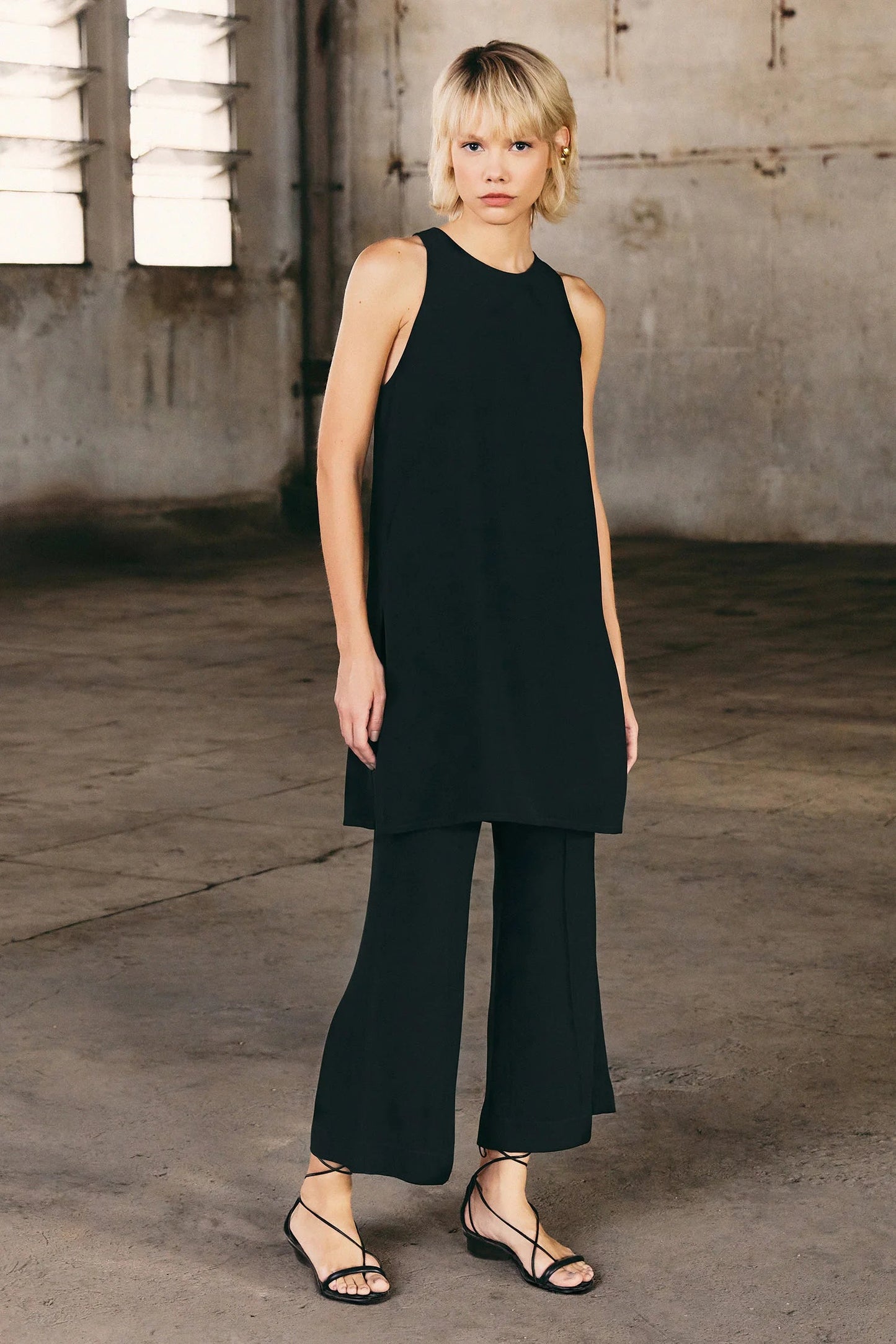 Calca Andrea Marques Flare Curta - 36 - Calça - ANDREA MARQUES Loja de moda feminina com roupa, acessórios