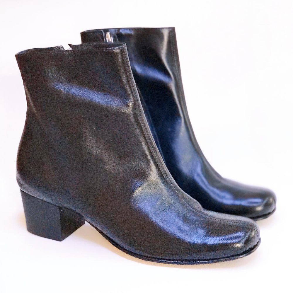 Bota FERRI Quadrada - 34 - Bota - Salammbô Boutique Loja de moda feminina com roupa, acessórios