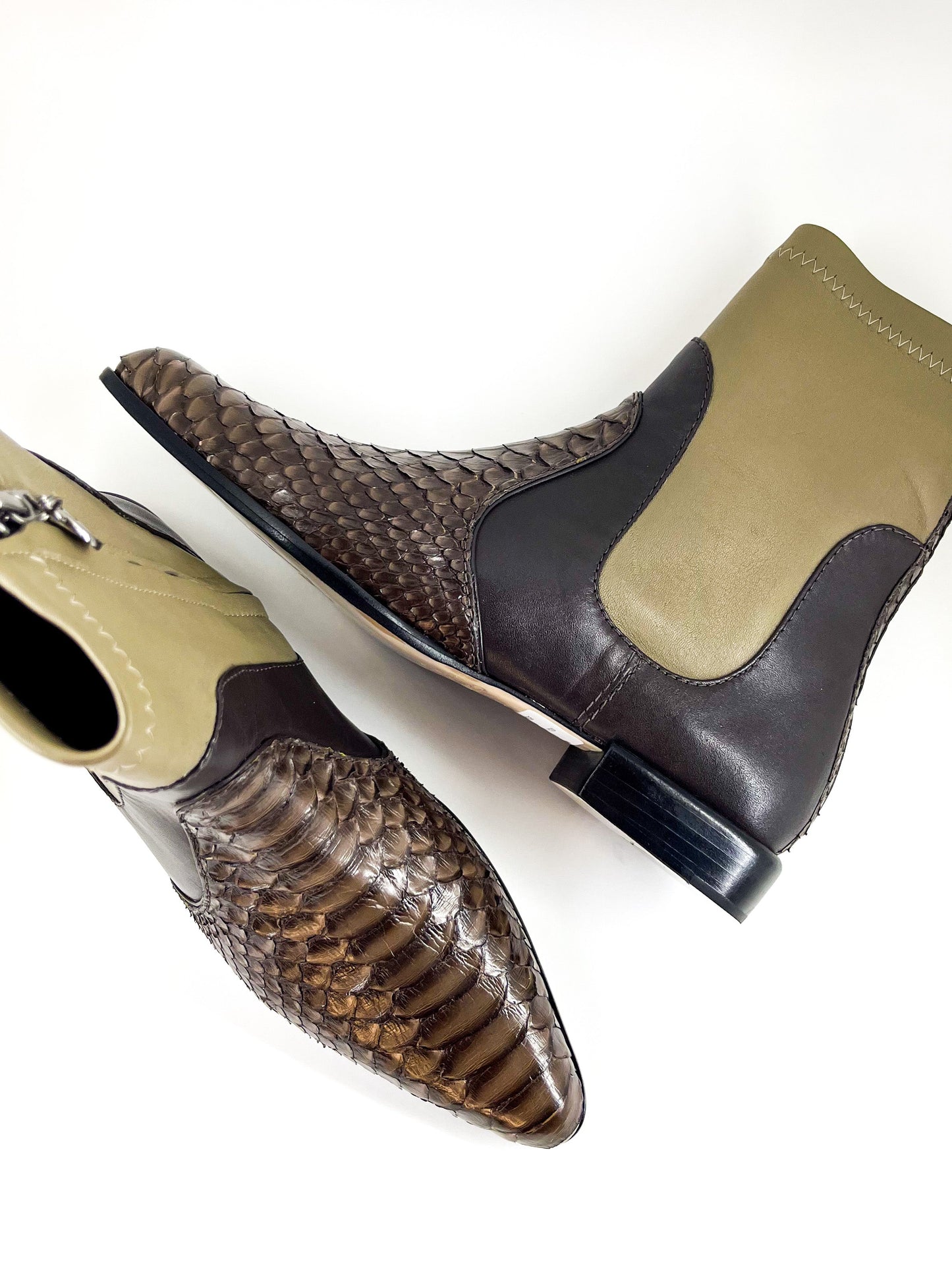 Bota Invitto Bico Fino - 34 - Bota - Invitto Loja de moda feminina com roupa, acessórios