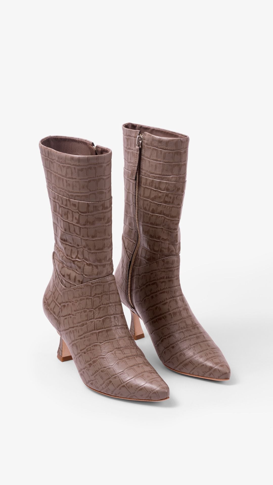 BOTA LE BORO ARABELLA - 34 - Bota - Le Borô Loja de moda feminina com roupa, acessórios